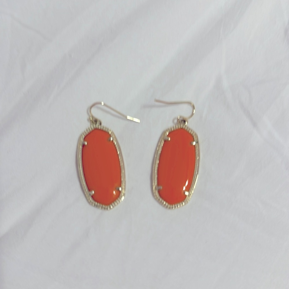 Kendra Scott Elle earrings